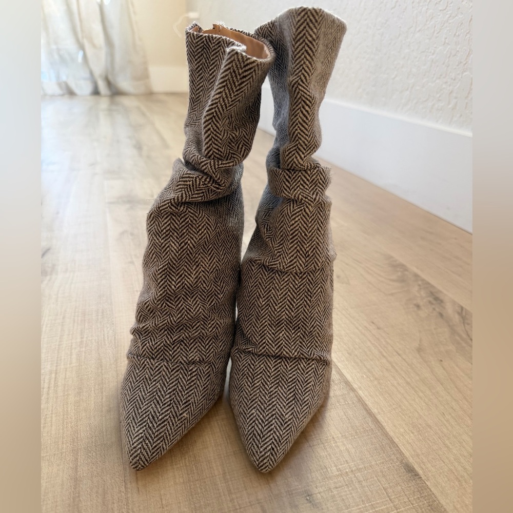 Stylish Herringbone Pattern Women's Boots